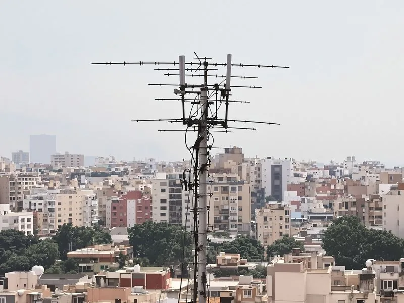 Cabecera de antena colectiva en una comunidad de vecinos